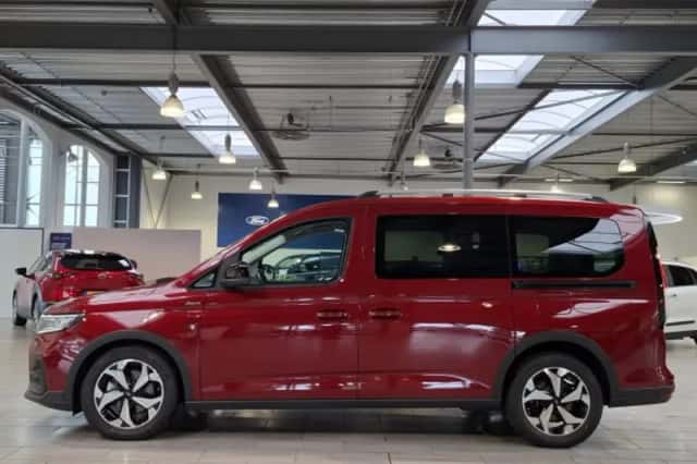 Ford Tourneo Connect (2025) thumbnail 2