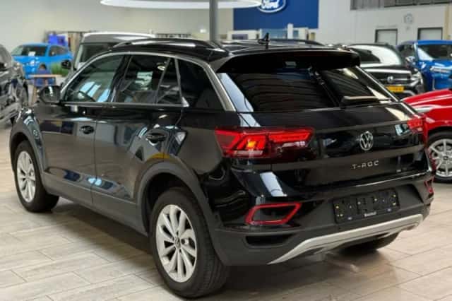 Volkswagen T-Roc (2025) thumbnail 3
