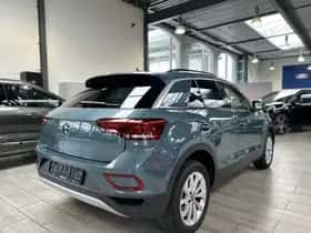 Volkswagen T-Roc (2025) thumbnail 4
