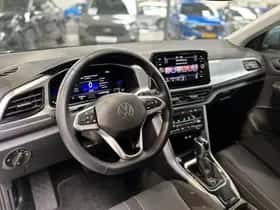 Volkswagen T-Roc (2025) thumbnail 6