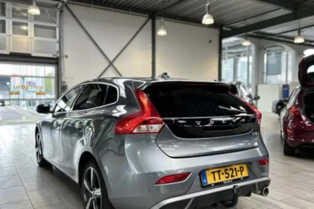 Volvo V40 (2018) thumbnail 4