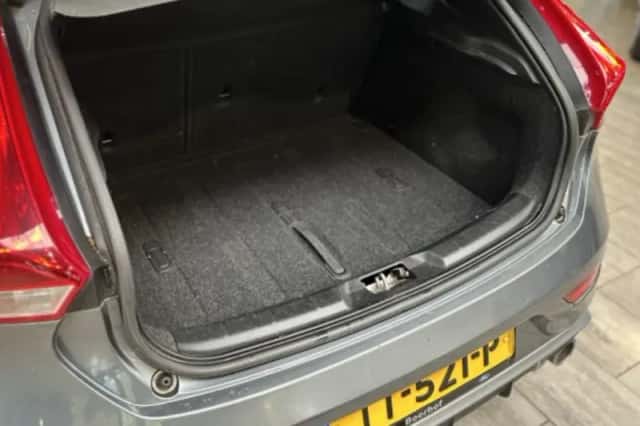 Volvo V40 (2018) thumbnail 5