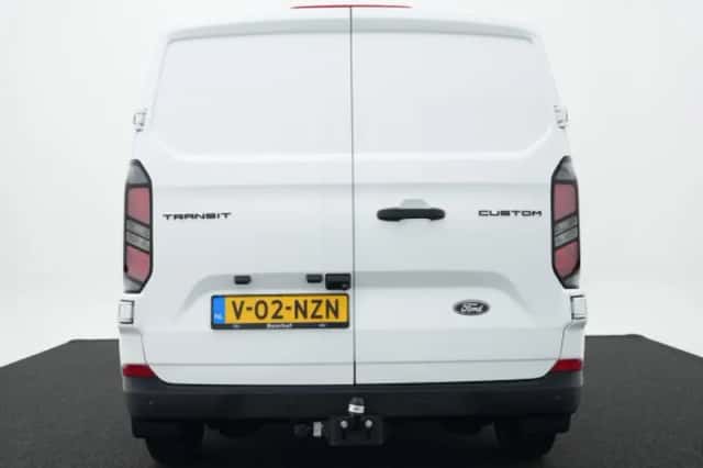 Ford Transit Custom (2024) thumbnail 3