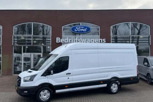 Ford Transit (2024) thumbnail 1