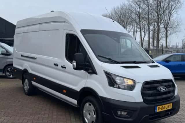 Ford Transit (2024) thumbnail 5