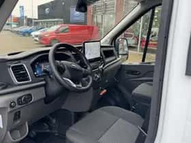 Ford Transit (2024) thumbnail 8