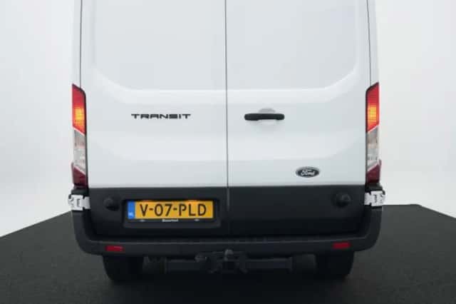 Ford Transit (2024) thumbnail 3
