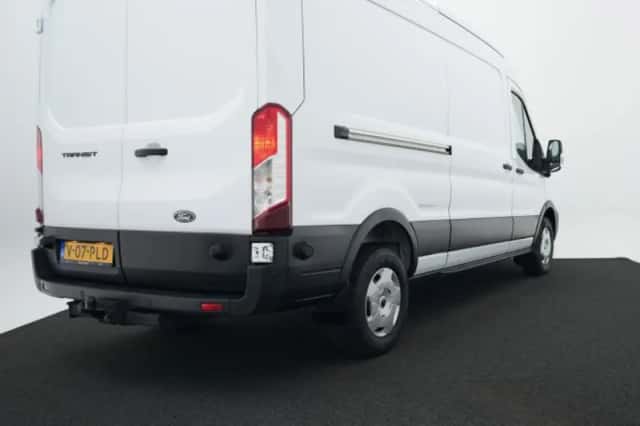 Ford Transit (2024) thumbnail 4