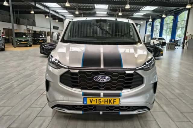 Ford Transit Custom (2024) thumbnail 2