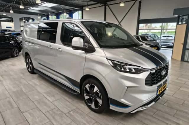 Ford Transit Custom (2024) thumbnail 3