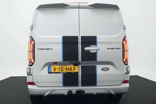 Ford Transit Custom (2024) thumbnail 3