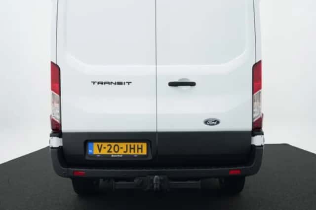 Ford Transit (2024) thumbnail 3