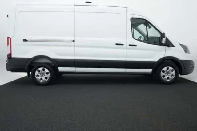 Ford Transit (2024) thumbnail 5