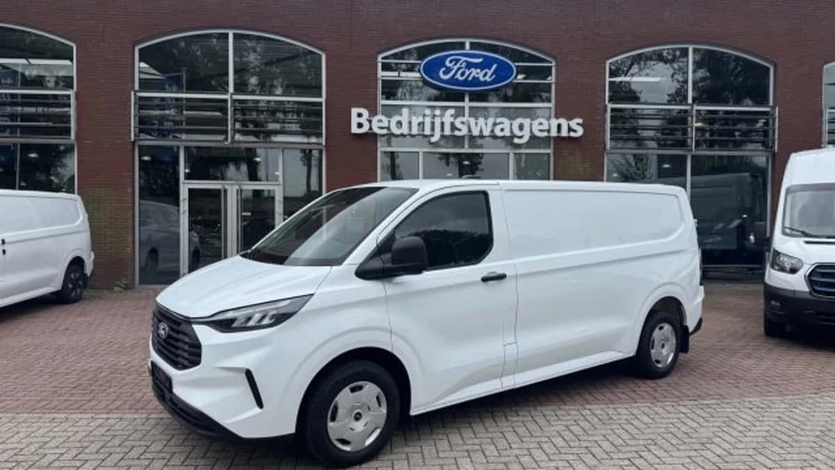 Ford Transit Custom (2024) — foto 1