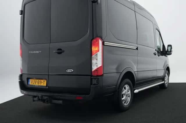 Ford Transit (2021) thumbnail 4