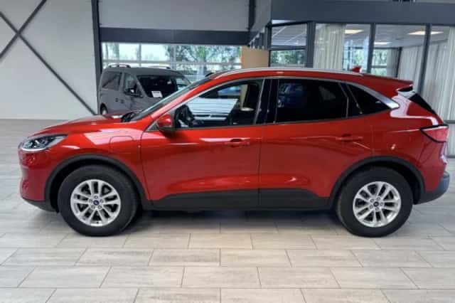 Ford Kuga (2024) thumbnail 2
