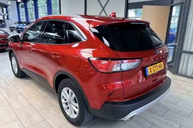 Ford Kuga (2024) thumbnail 3