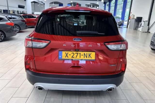 Ford Kuga (2024) thumbnail 4