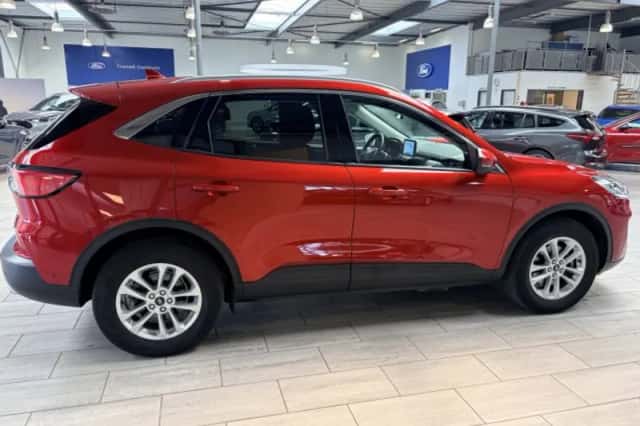 Ford Kuga (2024) thumbnail 6