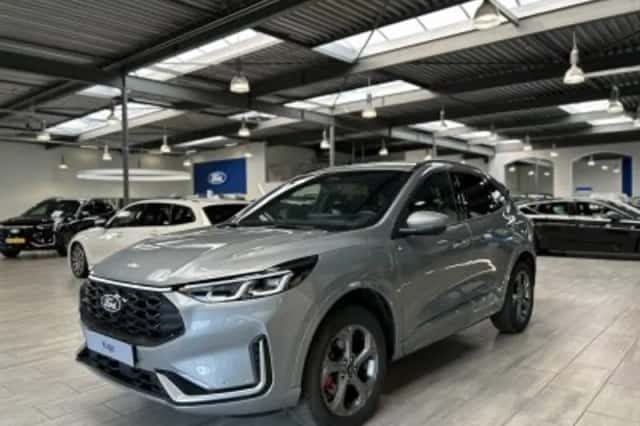 Ford Kuga (2024) thumbnail 4
