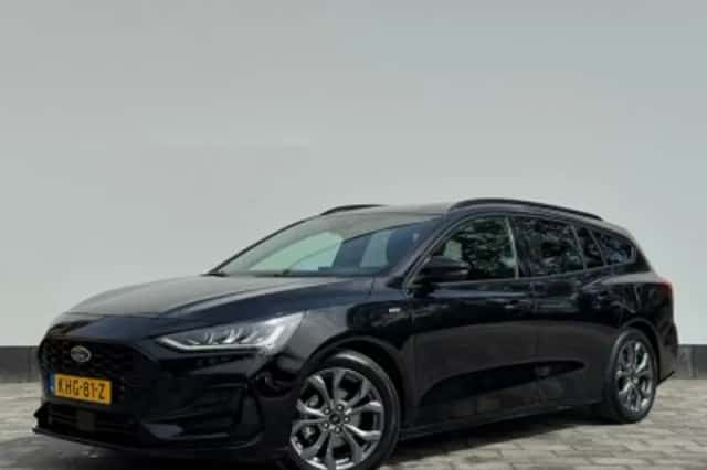 Ford Focus (2024) thumbnail 3