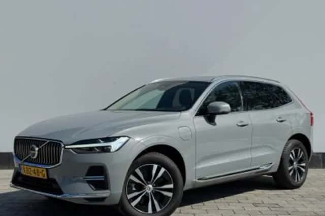 Volvo XC40 (2022) thumbnail 3