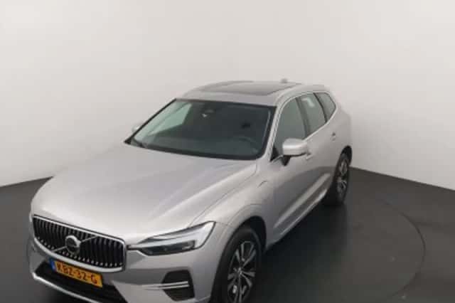 Volvo XC40 (2022) thumbnail 4