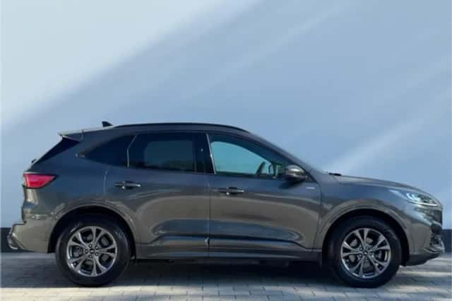 Ford Kuga (2022) thumbnail 5