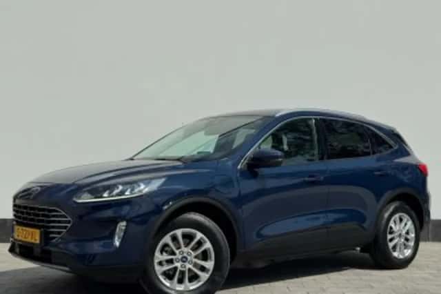 Ford Kuga (2021) thumbnail 1
