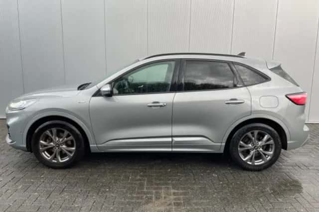 Ford Kuga (2021) thumbnail 2