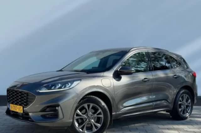 Ford Kuga (2021) thumbnail 4