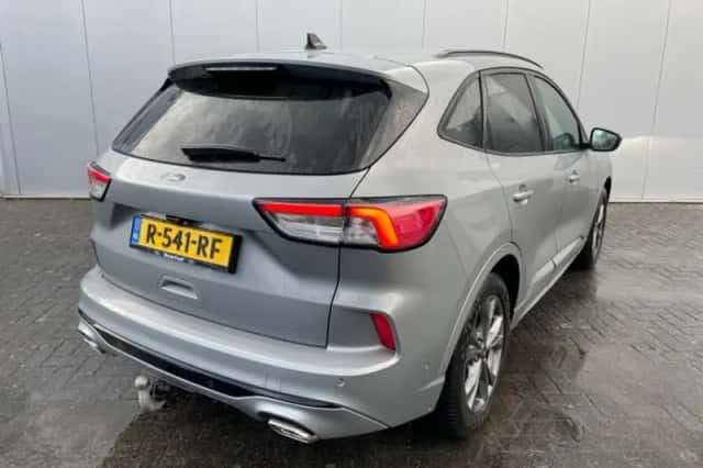 Ford Kuga (2021) thumbnail 4