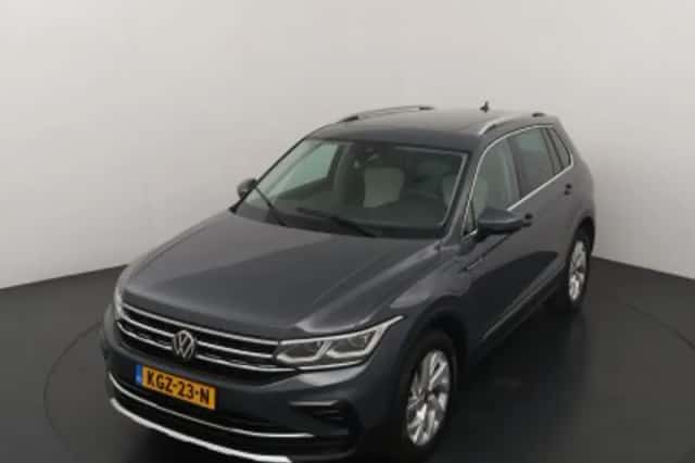 Volkswagen Tiguan (2017) thumbnail 1