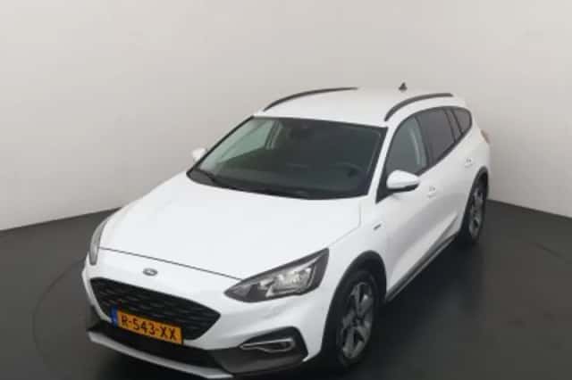 Ford Focus (2018) thumbnail 3