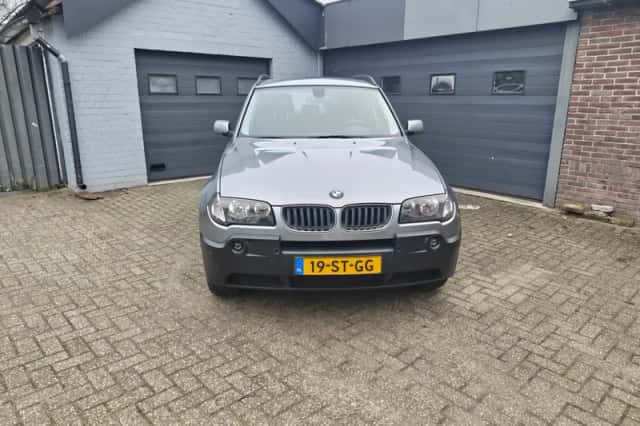 BMW X3 (2006) thumbnail 3