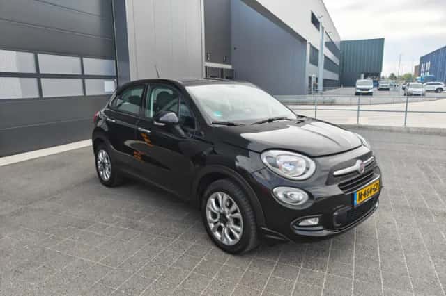 Fiat 500X (2016) thumbnail 2