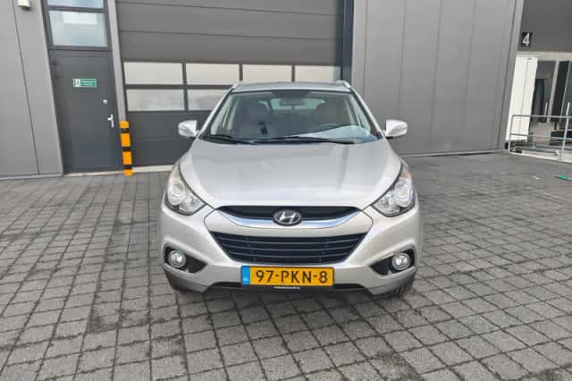 Hyundai ix35 (2011) thumbnail 3