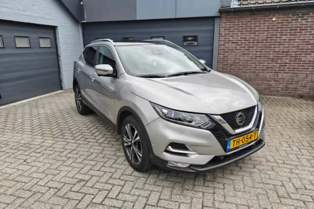 Nissan Qashqai (2018) thumbnail 2
