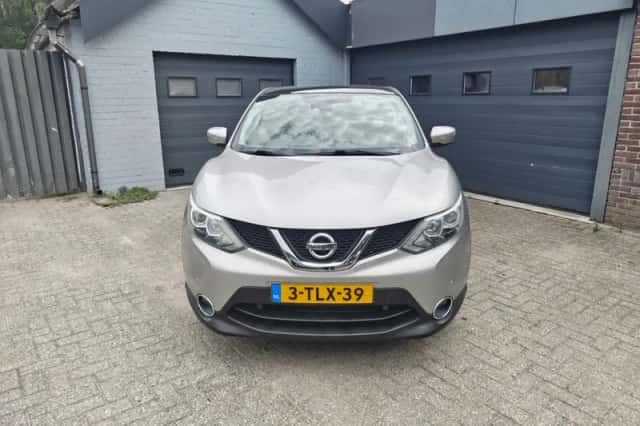 Nissan Qashqai (2014) thumbnail 3