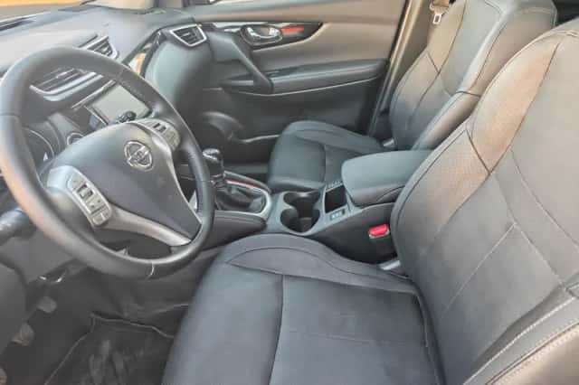Nissan Qashqai (2015) thumbnail 5