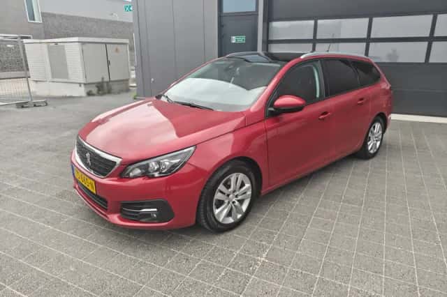 Peugeot 308 (2018) thumbnail 1