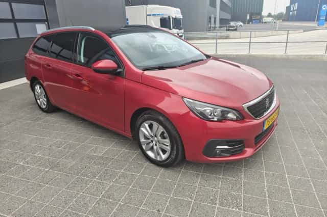 Peugeot 308 (2018) thumbnail 2