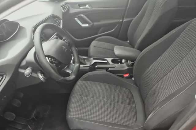 Peugeot 308 (2018) thumbnail 5