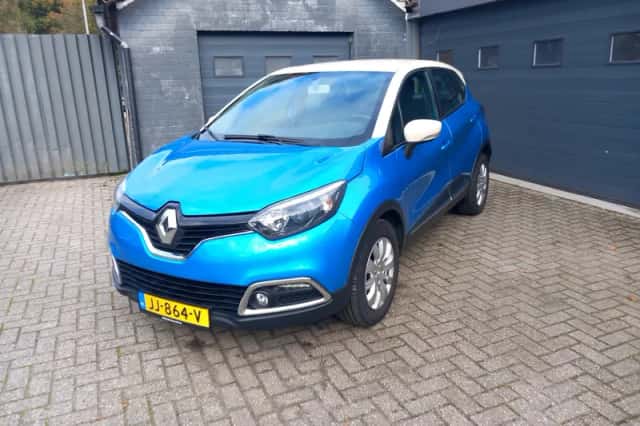 Renault Captur (2016) thumbnail 1