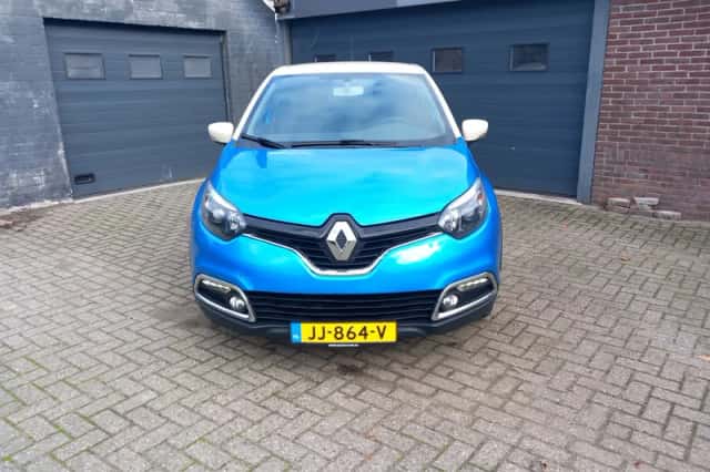 Renault Captur (2016) thumbnail 3