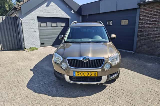 Škoda Yeti (2011) thumbnail 3