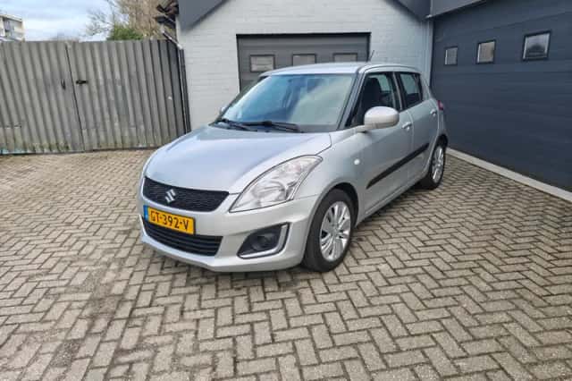 Suzuki Swift (2015) thumbnail 1