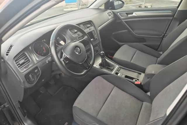 Volkswagen Golf (2014) thumbnail 4