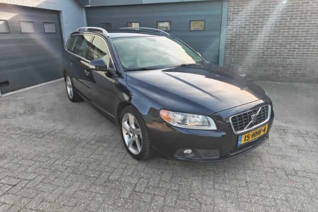 Volvo V70 (2008) thumbnail 2