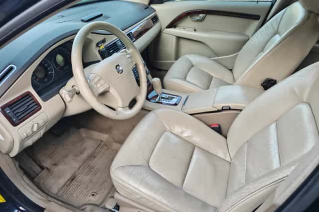 Volvo V70 (2008) thumbnail 4